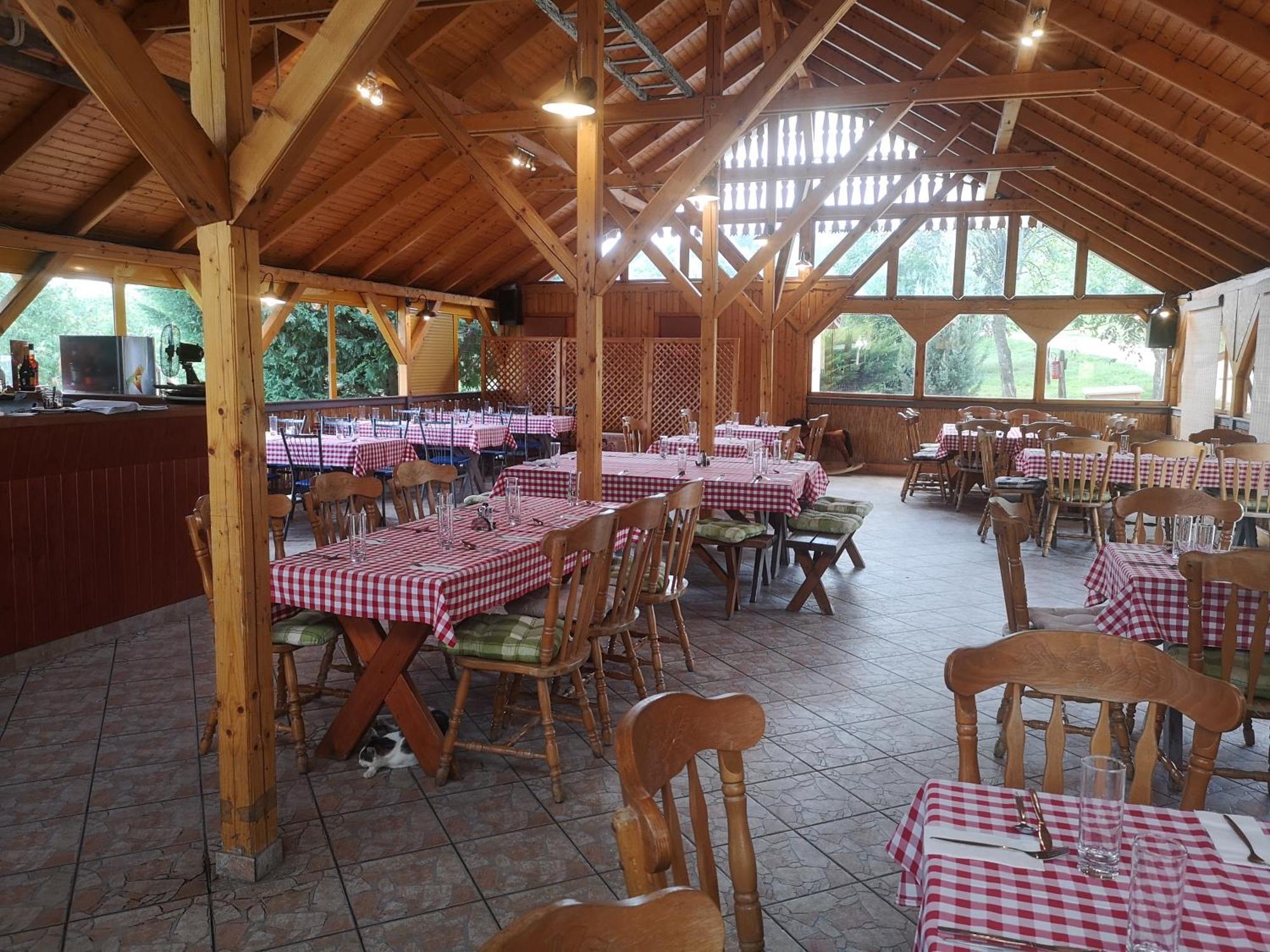 Pilisi Lovas Major, Dorog Bed & Breakfast Exterior photo